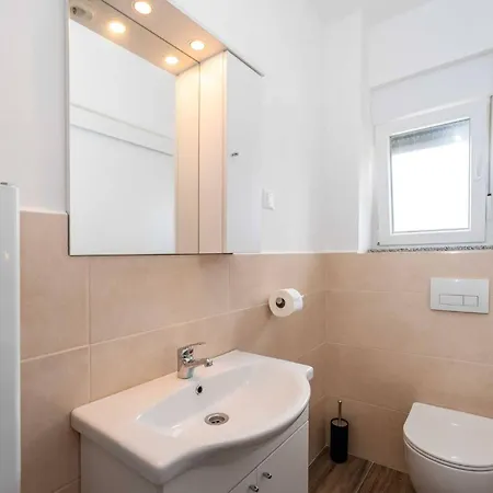 My Dalmatia - Blagdan One With Private Parking Appartement *