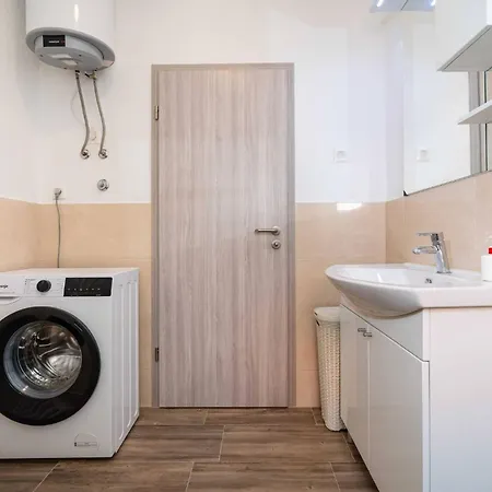 Apartament My Dalmatia - Blagdan One With Private Parking Zadar